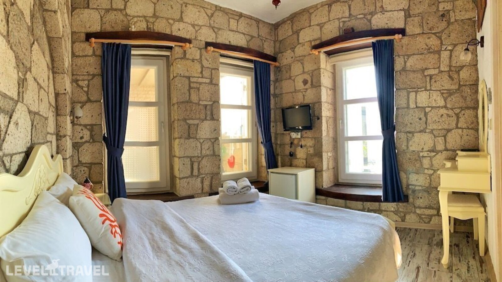 фотографии номера Делюкс с балконом отеля Maison D'Azur Alacati в Турция(Чешме) - фото №11