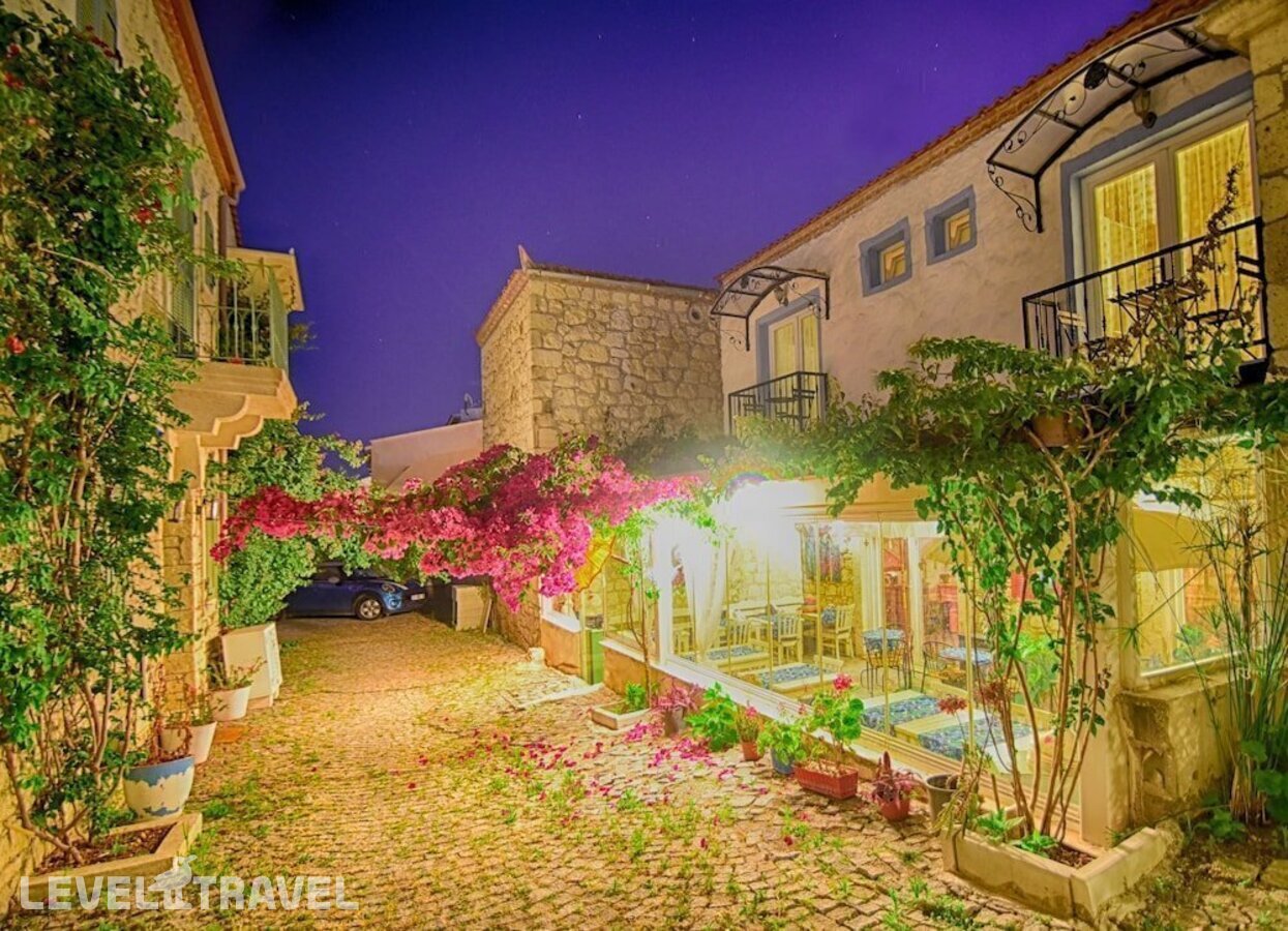 фотографии номера Делюкс с балконом отеля Maison D'Azur Alacati в Турция(Чешме) - фото №2