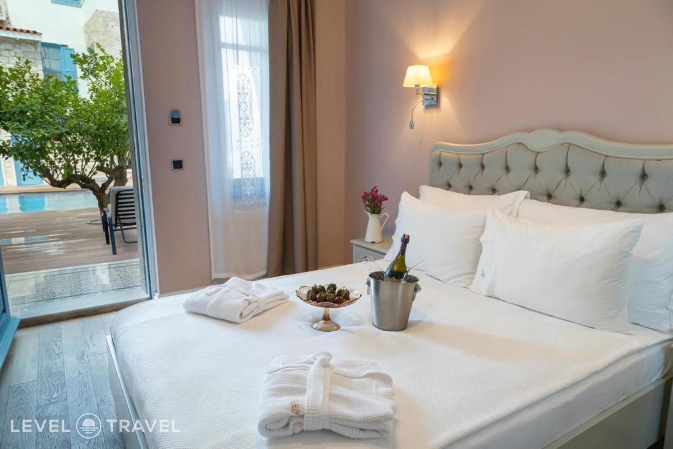 фотографии номера Делюкс с видом на сад с балконом отеля Viento Hotel Alacati - Special Class в Турция(Чешме) - фото №10