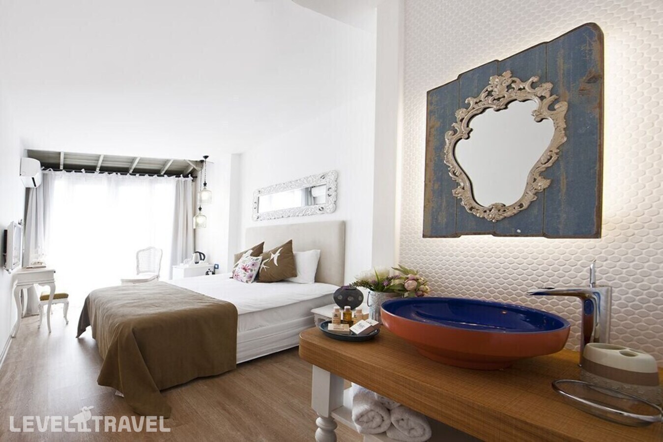 фотографии номера Делюкс с видом на бассейн отеля Sade Alacati Hotel в Турция(Чешме) - фото №6