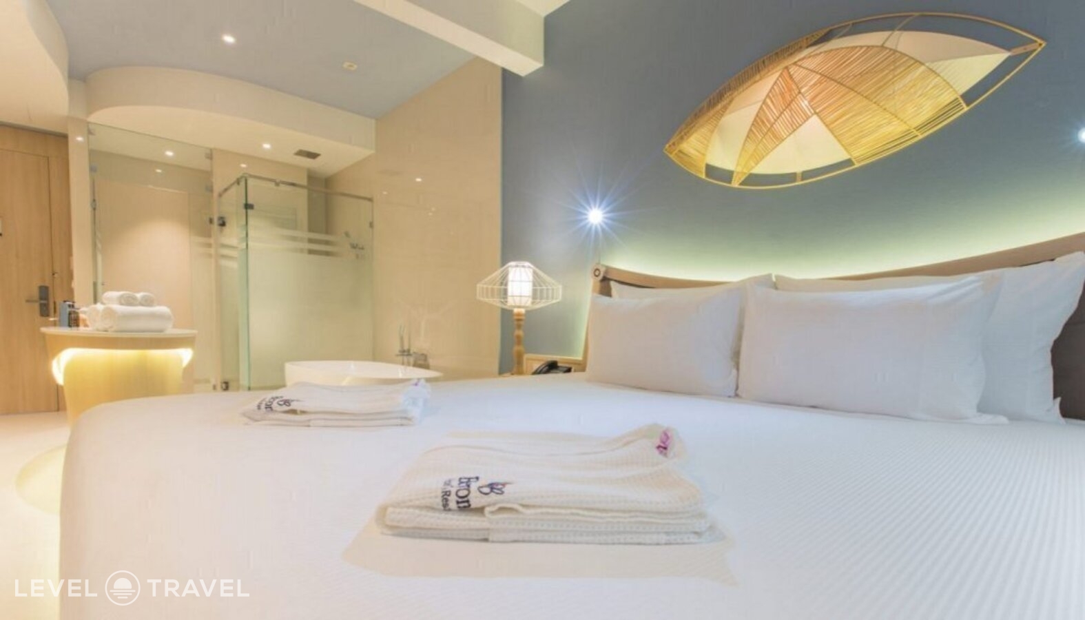 фотографии номера Делюкс премиум (двуспальная кровать) отеля Beyond Patong в Таиланд(Патонг Бич) - фото №10
