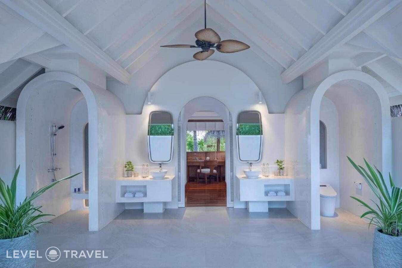 фотографии номера Пляжная резиденция (4 спальни) отеля Anantara Kihavah Villas в Мальдивы(Баа Атолл) - фото №8
