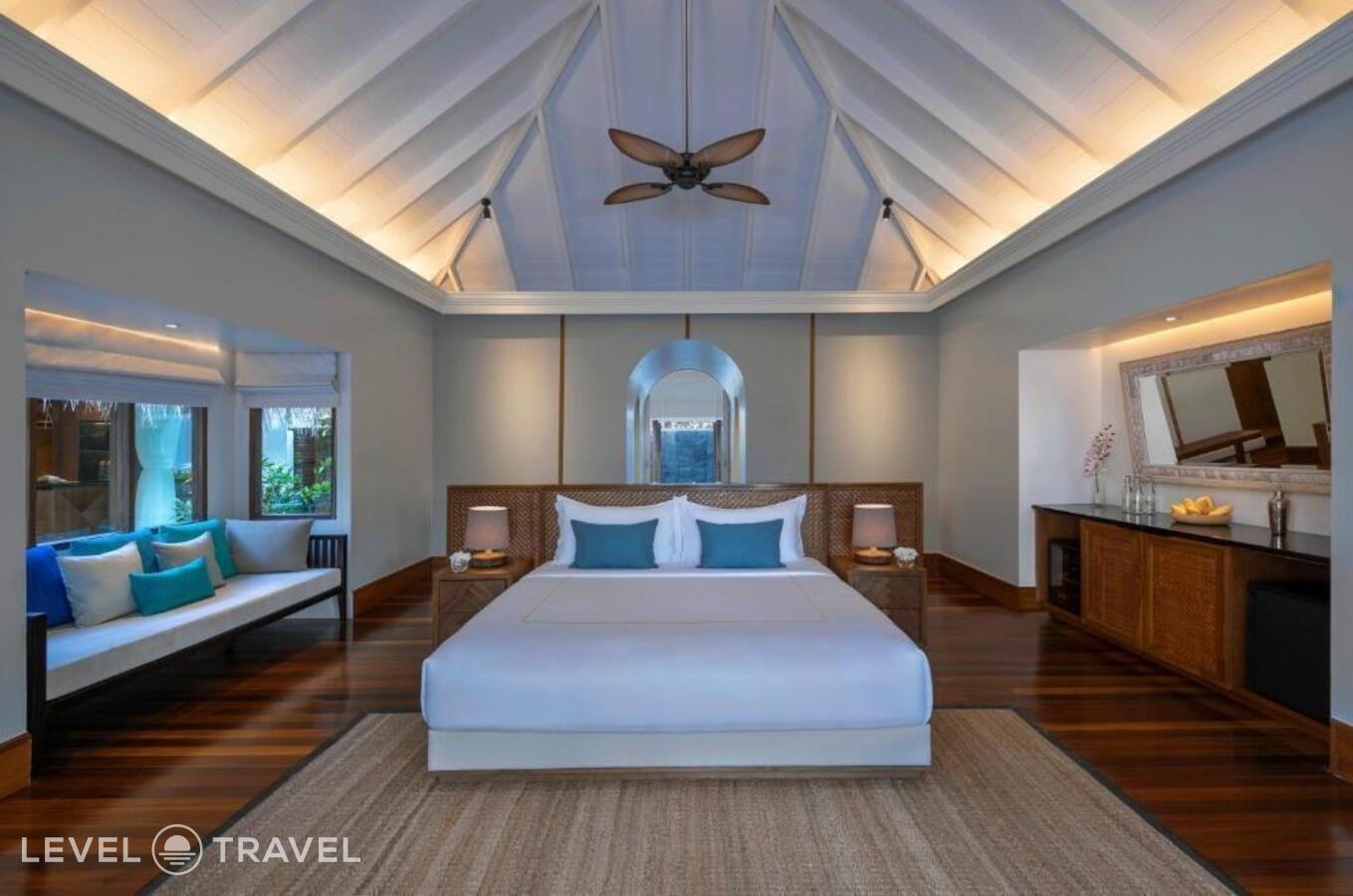 фотографии номера Пляжная резиденция (4 спальни) отеля Anantara Kihavah Villas в Мальдивы(Баа Атолл) - фото №2