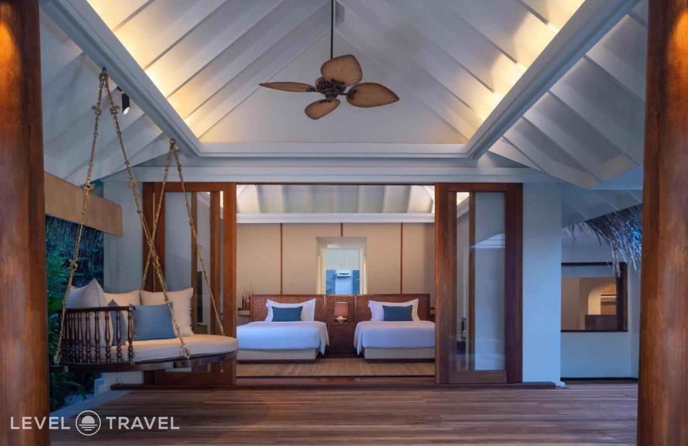 фотографии номера Пляжная резиденция (4 спальни) отеля Anantara Kihavah Villas в Мальдивы(Баа Атолл) - фото №9