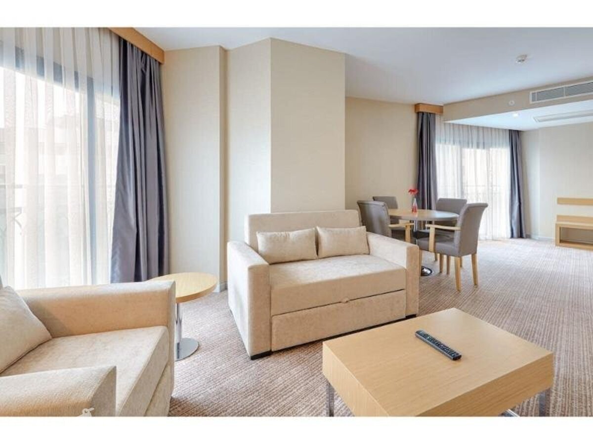 фотографии номера Стандартный номер отеля Kordon Hotel Cankaya в Турция(Измир) - фото №1