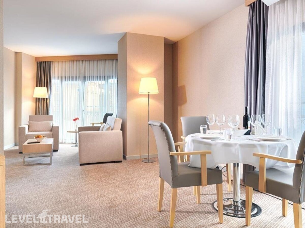 фотографии номера Люкс роскошный отеля Kordon Hotel Cankaya в Турция(Измир) - фото №3