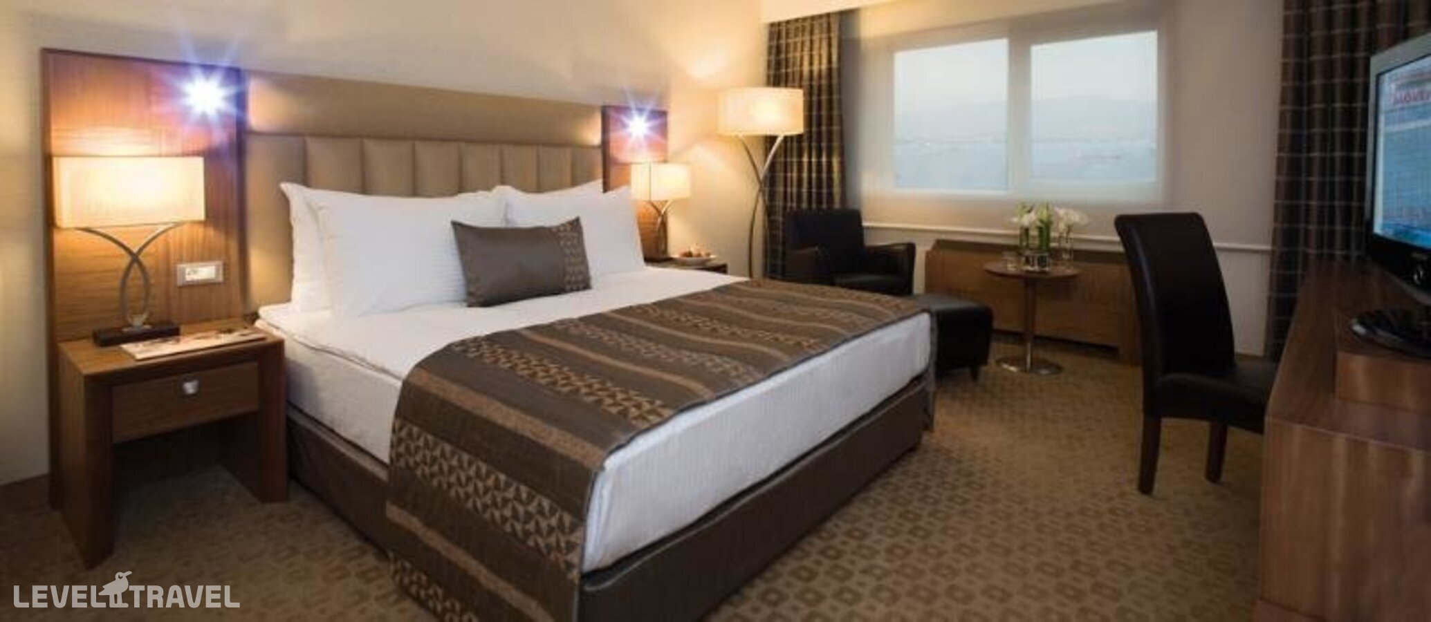 фотографии номера Стандартный номер отеля Mövenpick Hotel Izmir в Турция(Измир) - фото №5