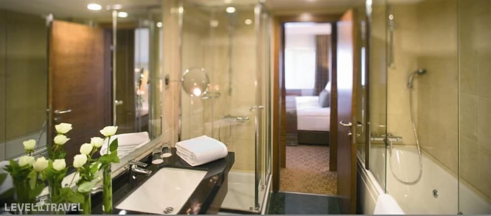 фотографии номера Одноместный улучшенный отеля Mövenpick Hotel Izmir в Турция(Измир) - фото №3