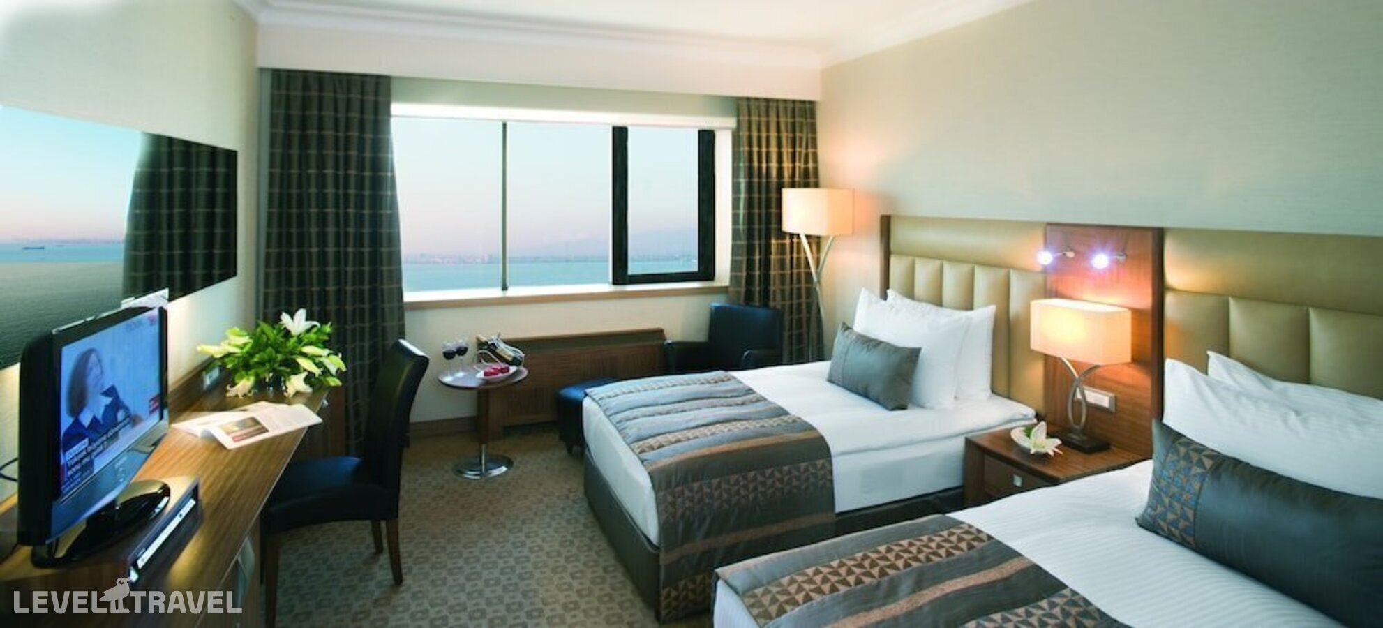 фотографии номера Одноместный улучшенный отеля Mövenpick Hotel Izmir в Турция(Измир) - фото №2