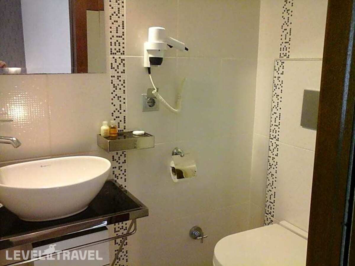 фотографии номера Стандартный номер отеля Olimpiyat Otel Izmir в Турция(Измир) - фото №7
