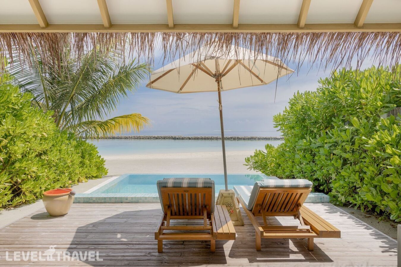 фотографии номера Семейная пляжная вилла с бассейном отеля Sun Siyam Iru Veli (Ex. Sun Aqua Iru Veli) в Мальдивы(Даалу Атолл) - фото №4