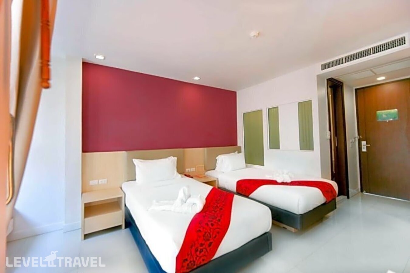 фотографии номера Делюкс с видом на бассейн отеля Andatel Grande Hotel в Таиланд(Патонг Бич) - фото №21