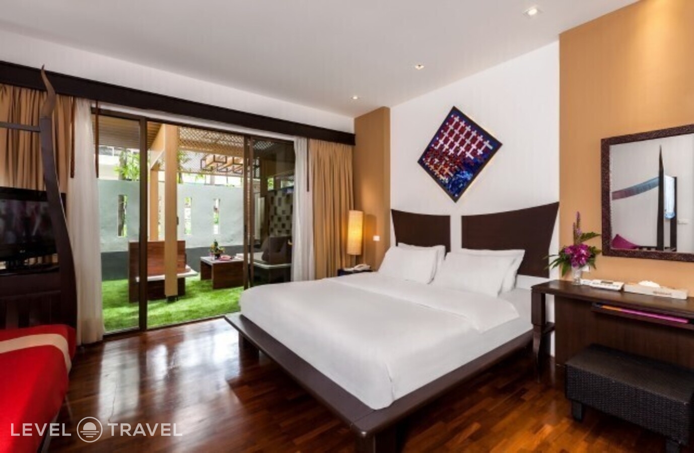 фотографии номера Делюкс отеля Patong Beach Hotel в Таиланд(Патонг Бич) - фото №3