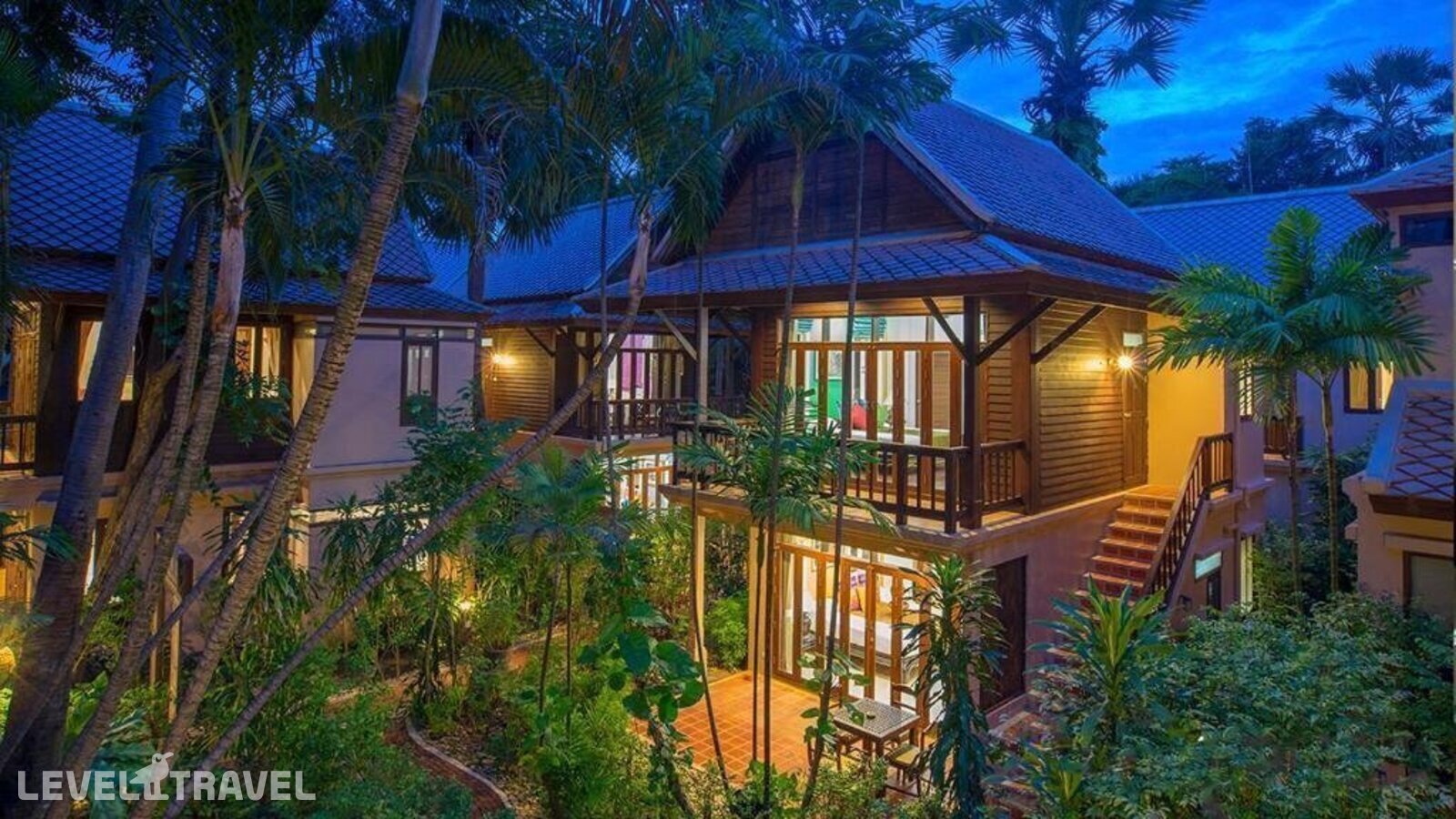 Стандартный с видом на бассейн (двуспальная кровать) — фото 5