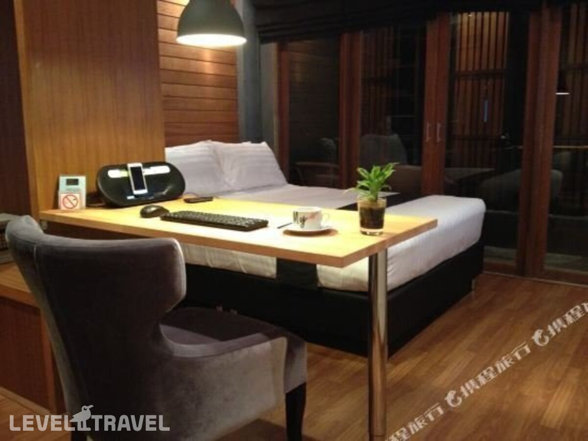 фотографии номера Улучшенный люкс отеля 5ive Beach House Hotel в Таиланд(Джомтьен) - фото №7