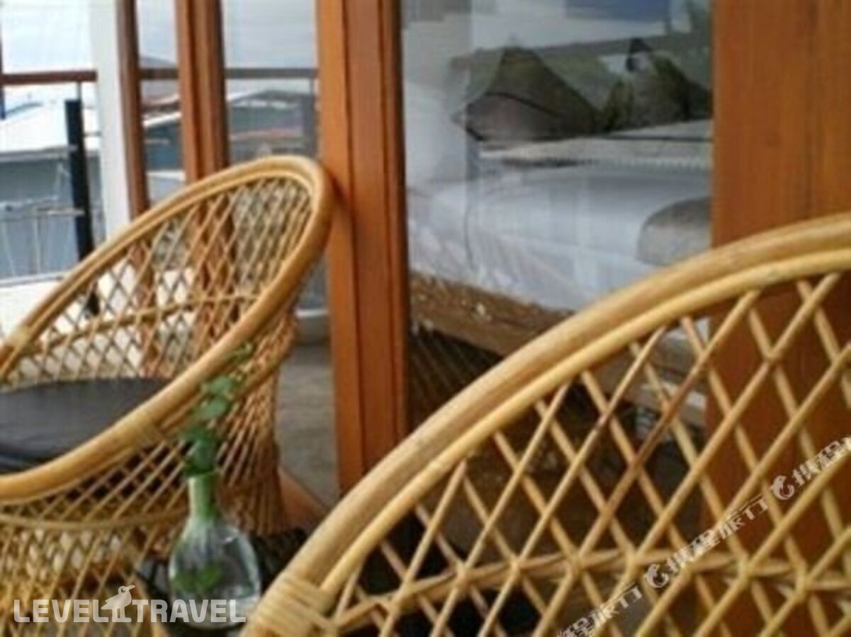 фотографии номера Улучшенный люкс отеля 5ive Beach House Hotel в Таиланд(Джомтьен) - фото №13