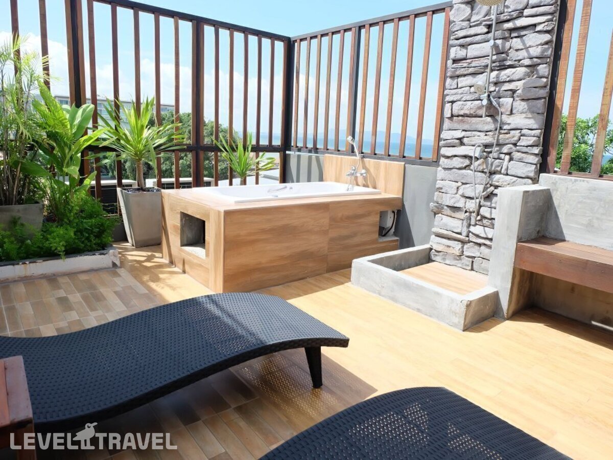 фотографии номера Делюкс отеля 5ive Beach House Hotel в Таиланд(Джомтьен) - фото №1