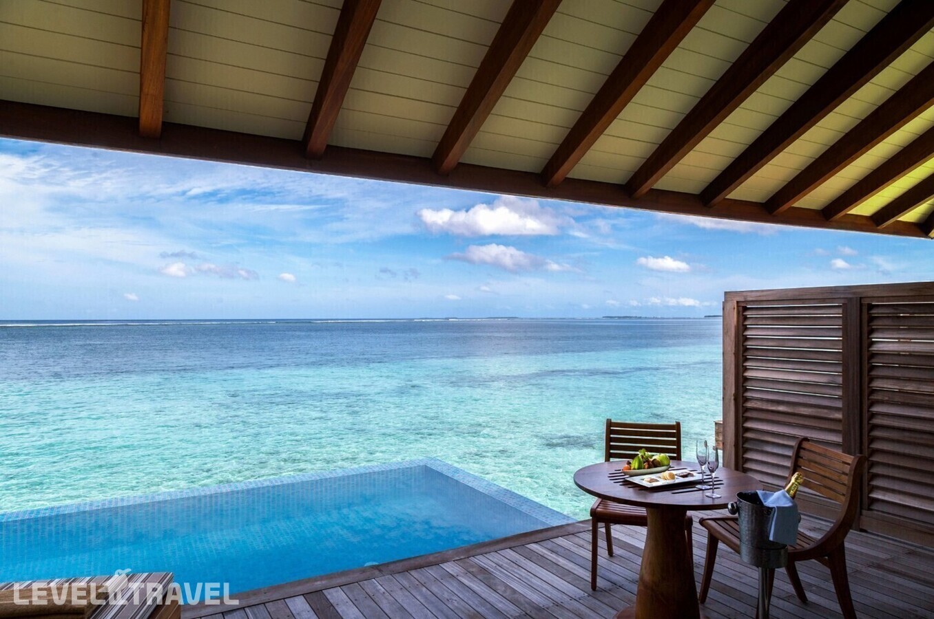 фотографии номера Вилла на воде Sunset с бассейном отеля The Residence Maldives At Dhigurah в Мальдивы(Гаафу Алиф Атолл) - фото №3