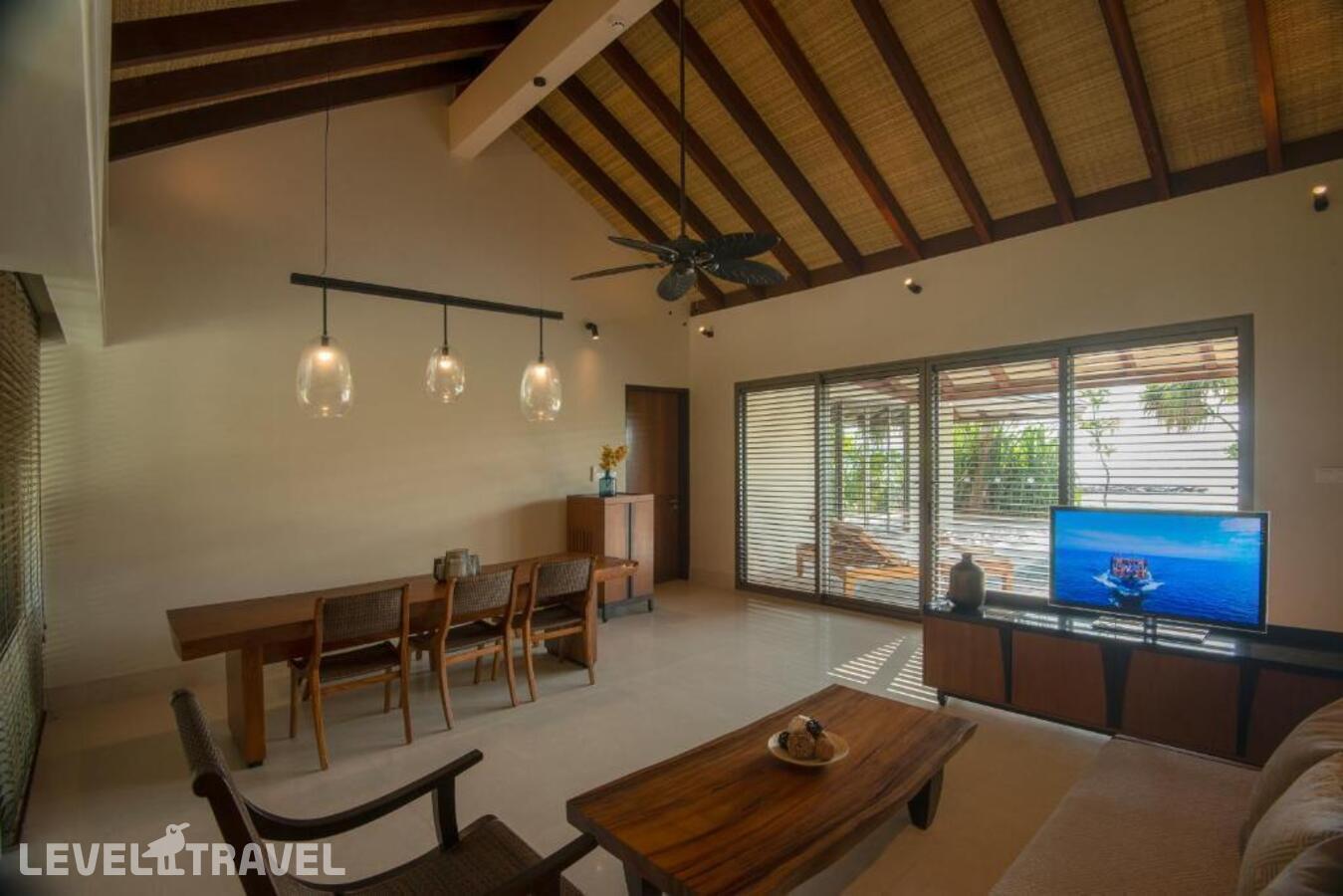 фотографии номера Пляжная вилла Sunrise (2 спальни) с бассейном отеля The Residence Maldives At Dhigurah в Мальдивы(Гаафу Алиф Атолл) - фото №3