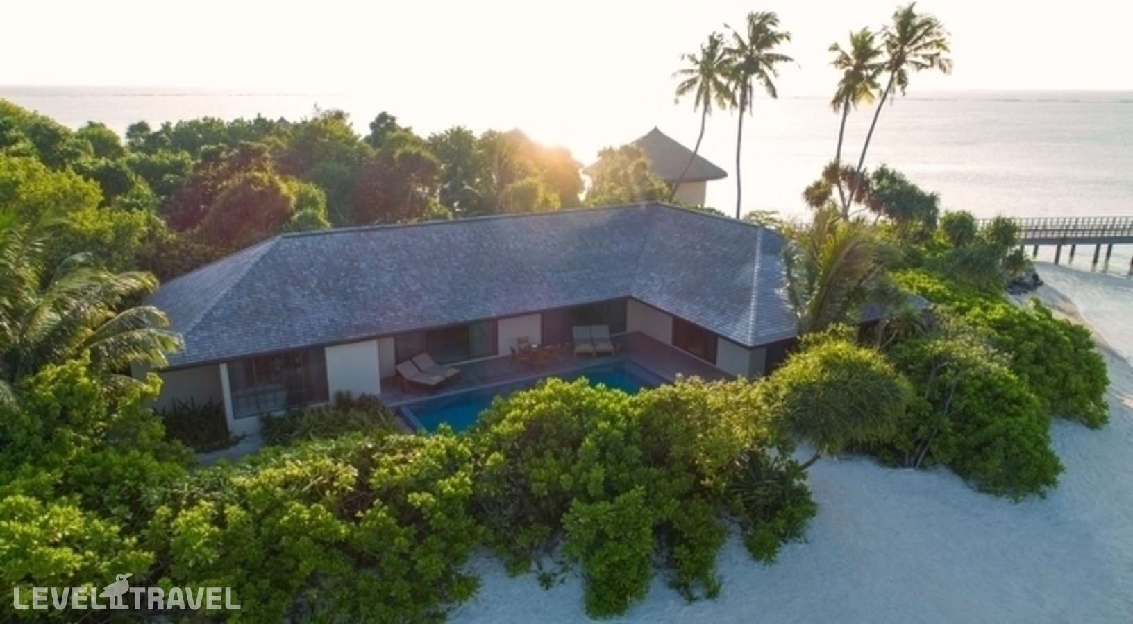 фотографии номера Пляжная вилла Sunset (2 спальни) с бассейном отеля The Residence Maldives At Dhigurah в Мальдивы(Гаафу Алиф Атолл) - фото №10