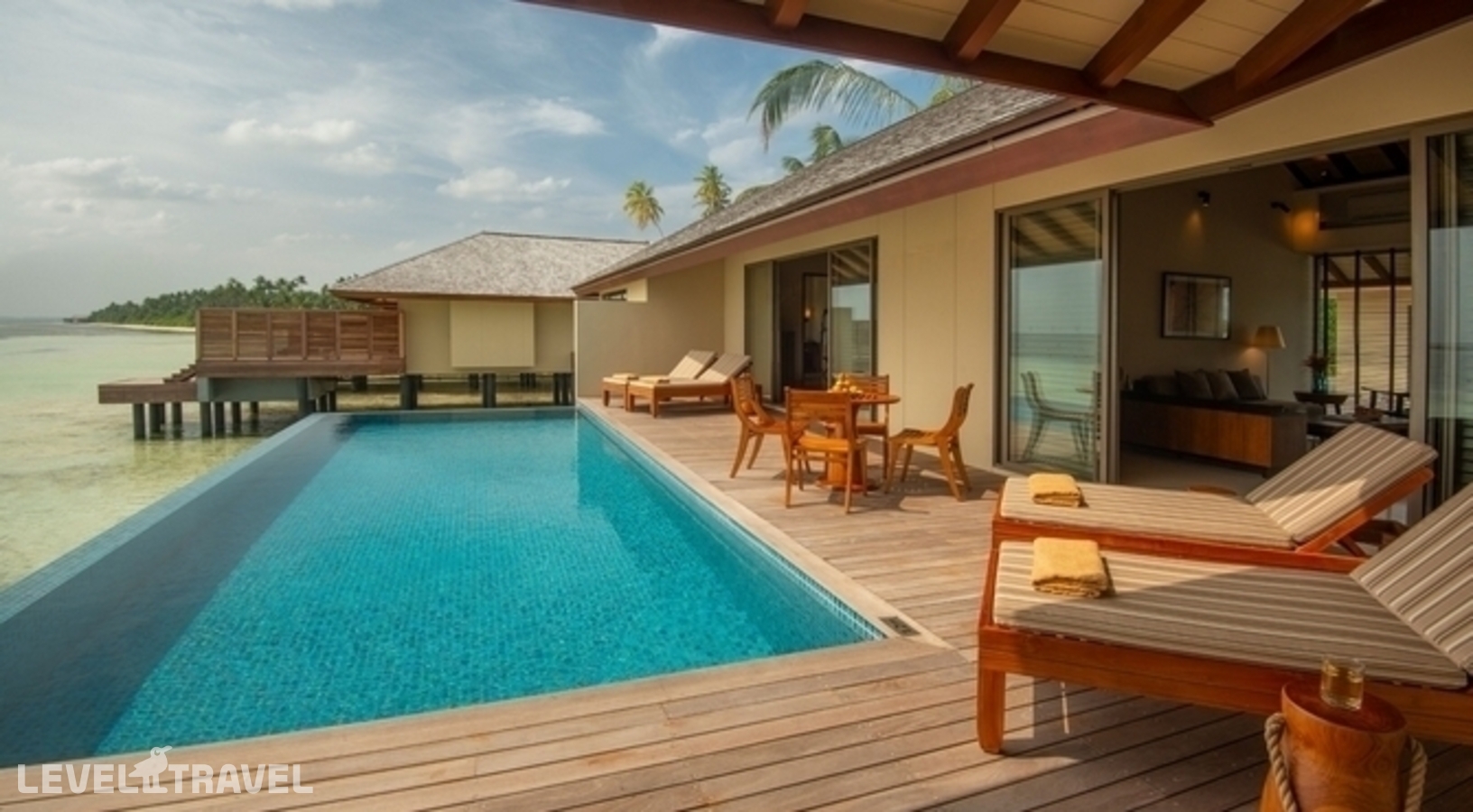 фотографии номера Вилла на воде Sunset (2 спальни) с бассейном отеля The Residence Maldives At Dhigurah в Мальдивы(Гаафу Алиф Атолл) - фото №7