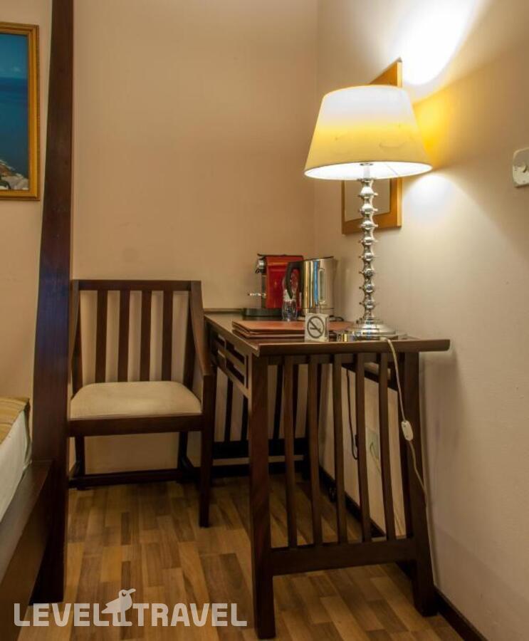 фотографии номера Улучшенный номер отеля Sala Boutique Hotel в Мальдивы(Мале) - фото №4