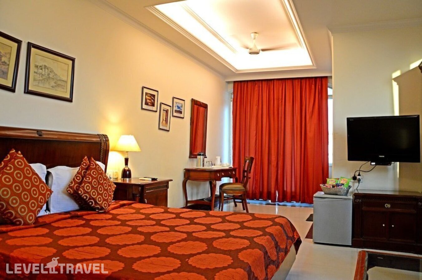 фотографии номера Трехместный люкс отеля Hotel Ajanta в Индия(Нью-Дели) - фото №11