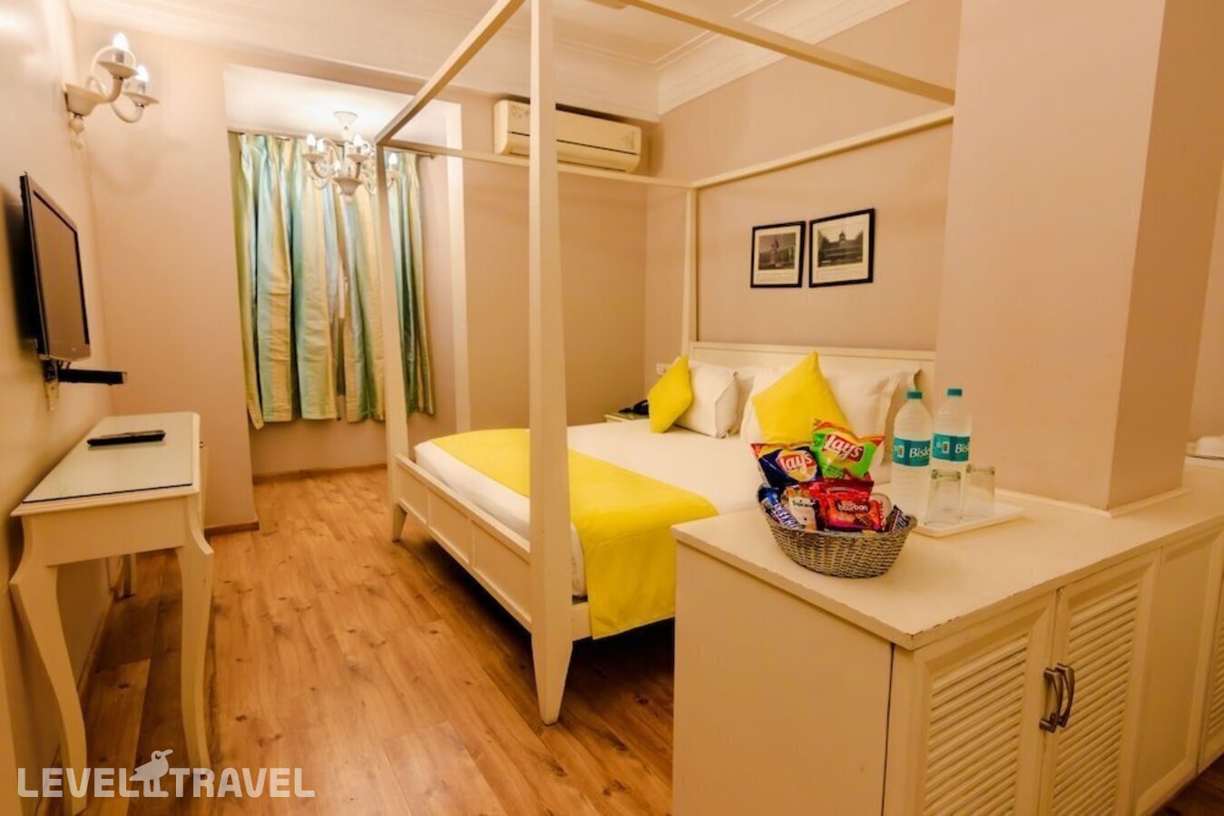фотографии номера Трехместный люкс отеля Hotel Ajanta в Индия(Нью-Дели) - фото №3