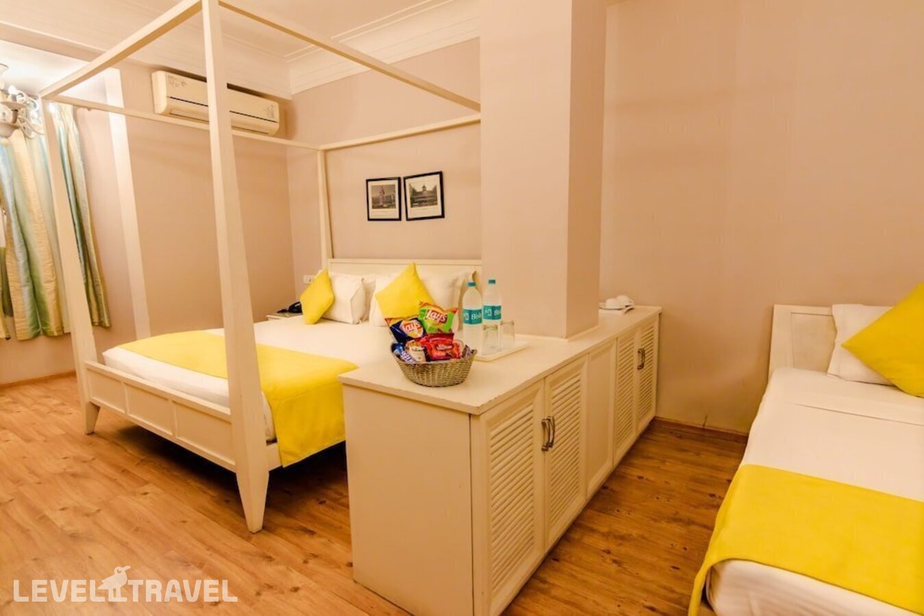 фотографии номера Трехместный люкс отеля Hotel Ajanta в Индия(Нью-Дели) - фото №5