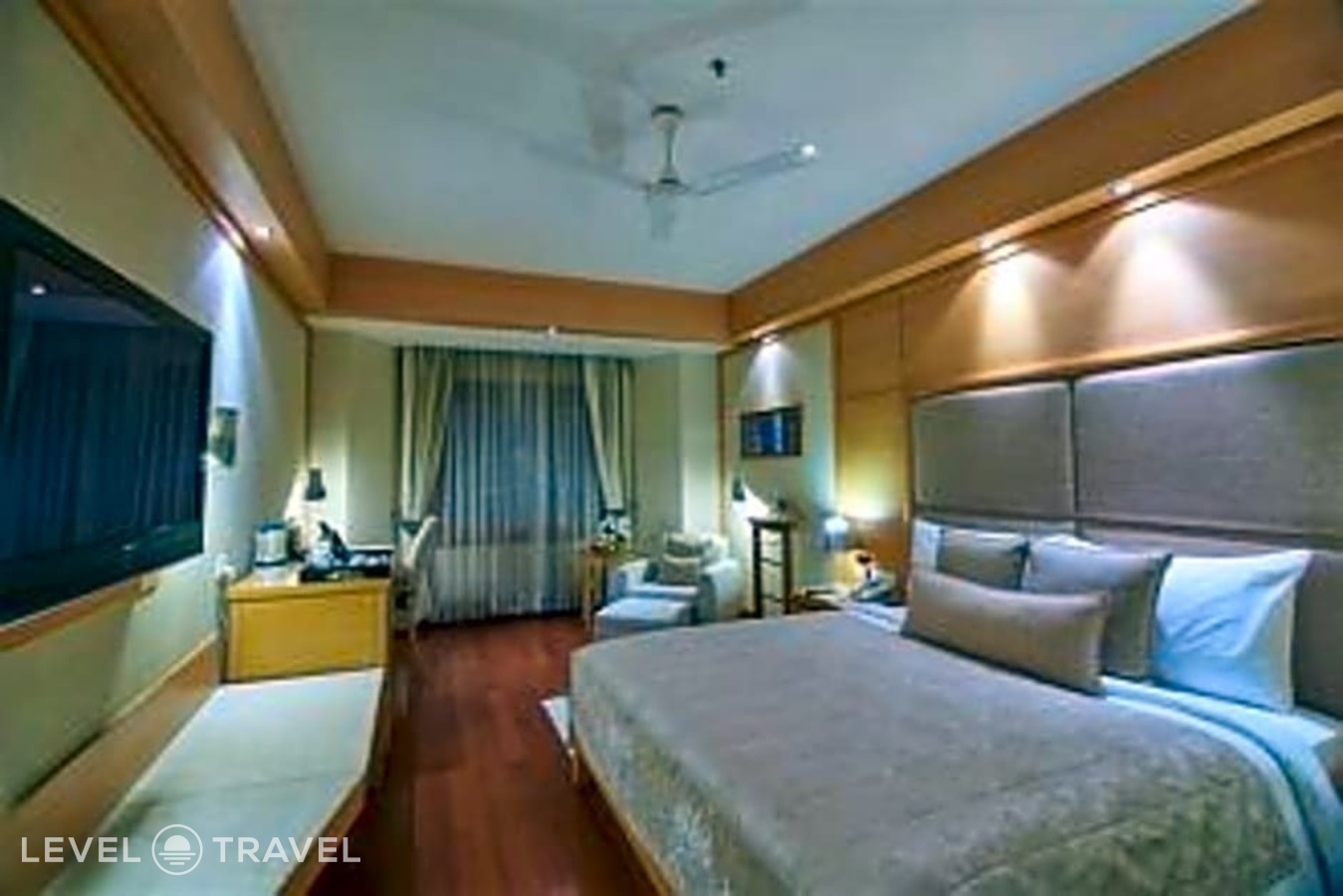 фотографии номера Представительский (две односпальные кровати) отеля Jaypee Vasant Continental в Индия(Нью-Дели) - фото №4