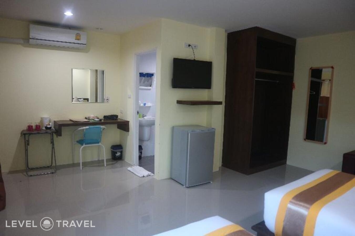 фотографии номера Делюкс с видом на море отеля Chom By The Sea (Ex. Anyavee Nam Mao Beach Resort) в Таиланд(Ао Нанг) - фото №5