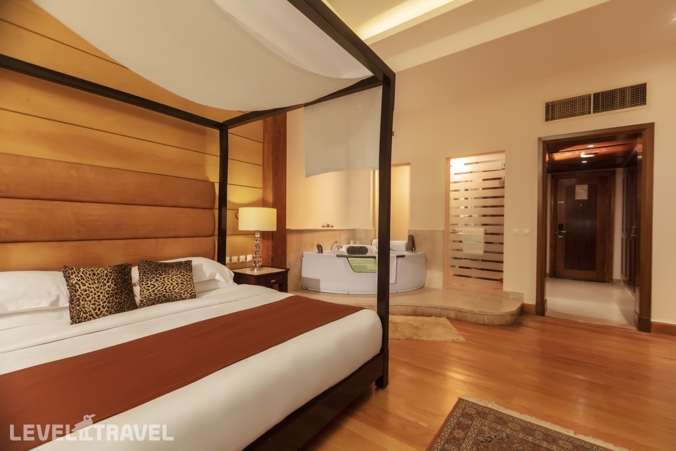 фотографии номера Полулюкс Royal Savoy отеля Royal Savoy Sharm El Sheikh (Adults Only 12+) в Египет(Шаркс Бэй) - фото №1