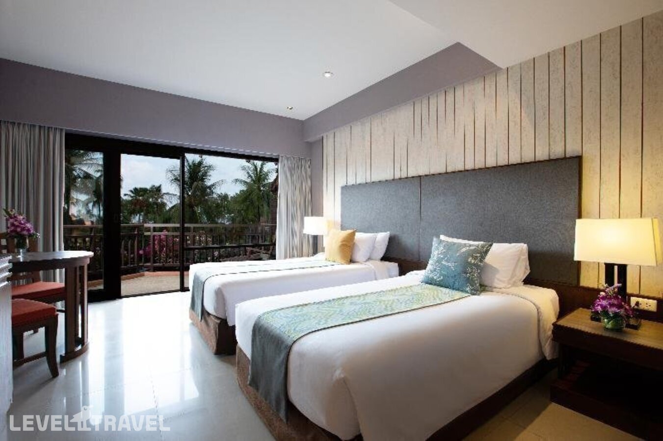 фотографии номера Стандартный (две односпальные кровати) отеля Courtyard By Marriott Phuket Patong Beach (Ex. Patong Merlin) в Таиланд(Патонг Бич) - фото №4