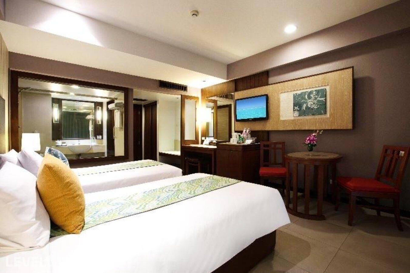 фотографии номера Стандартный (две односпальные кровати) отеля Courtyard By Marriott Phuket Patong Beach (Ex. Patong Merlin) в Таиланд(Патонг Бич) - фото №7