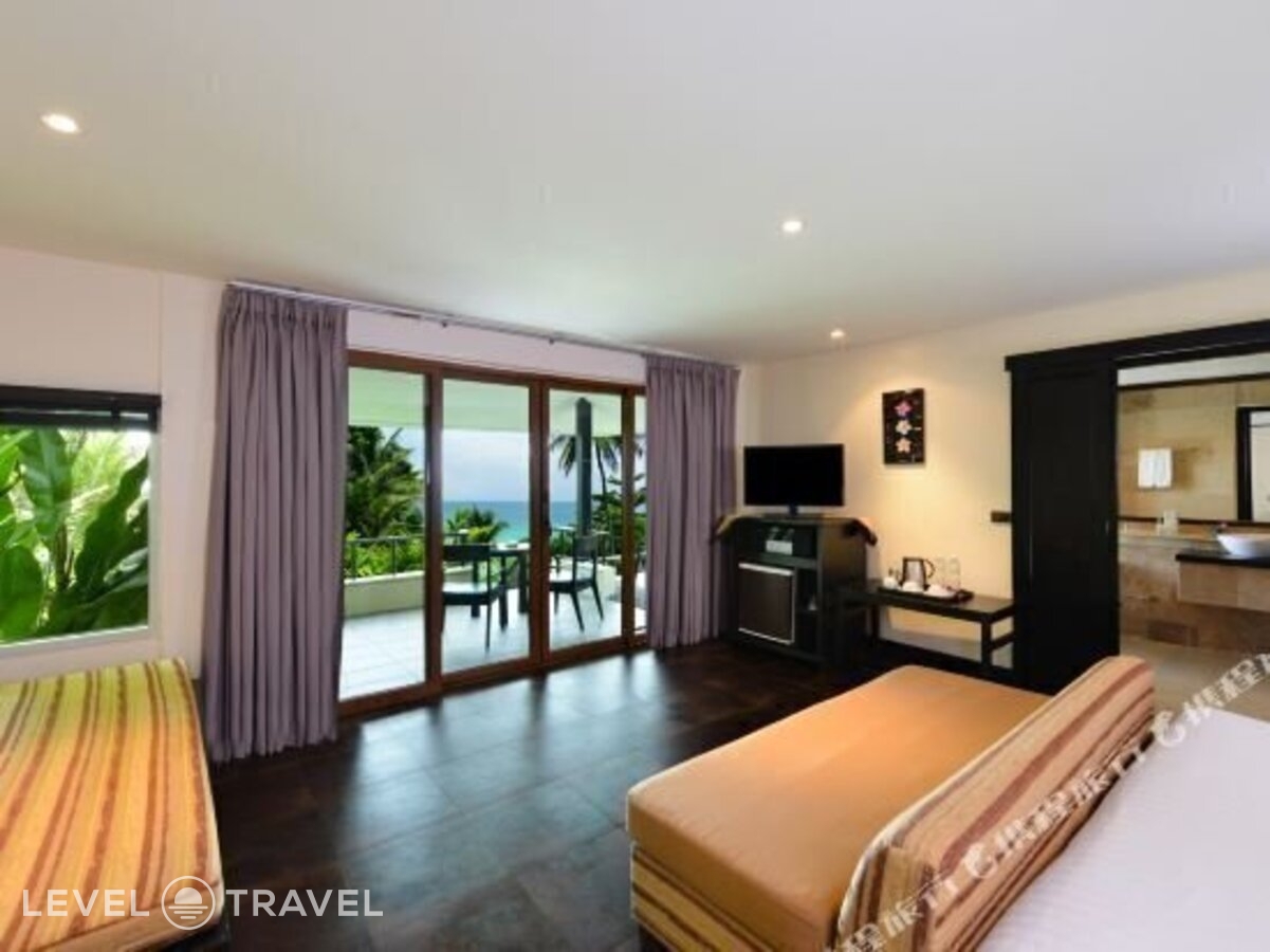 фотографии номера Делюкс с видом на море (две односпальные кровати) отеля Andaman White Beach Resort в Таиланд(Найтон Бич) - фото №6