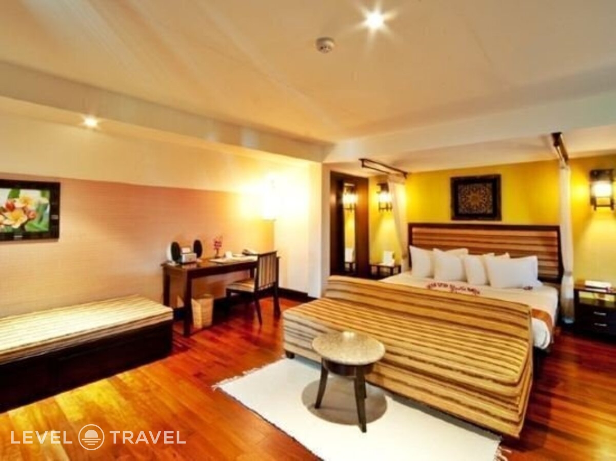 фотографии номера Делюкс с видом на море (две односпальные кровати) отеля Andaman White Beach Resort в Таиланд(Найтон Бич) - фото №11