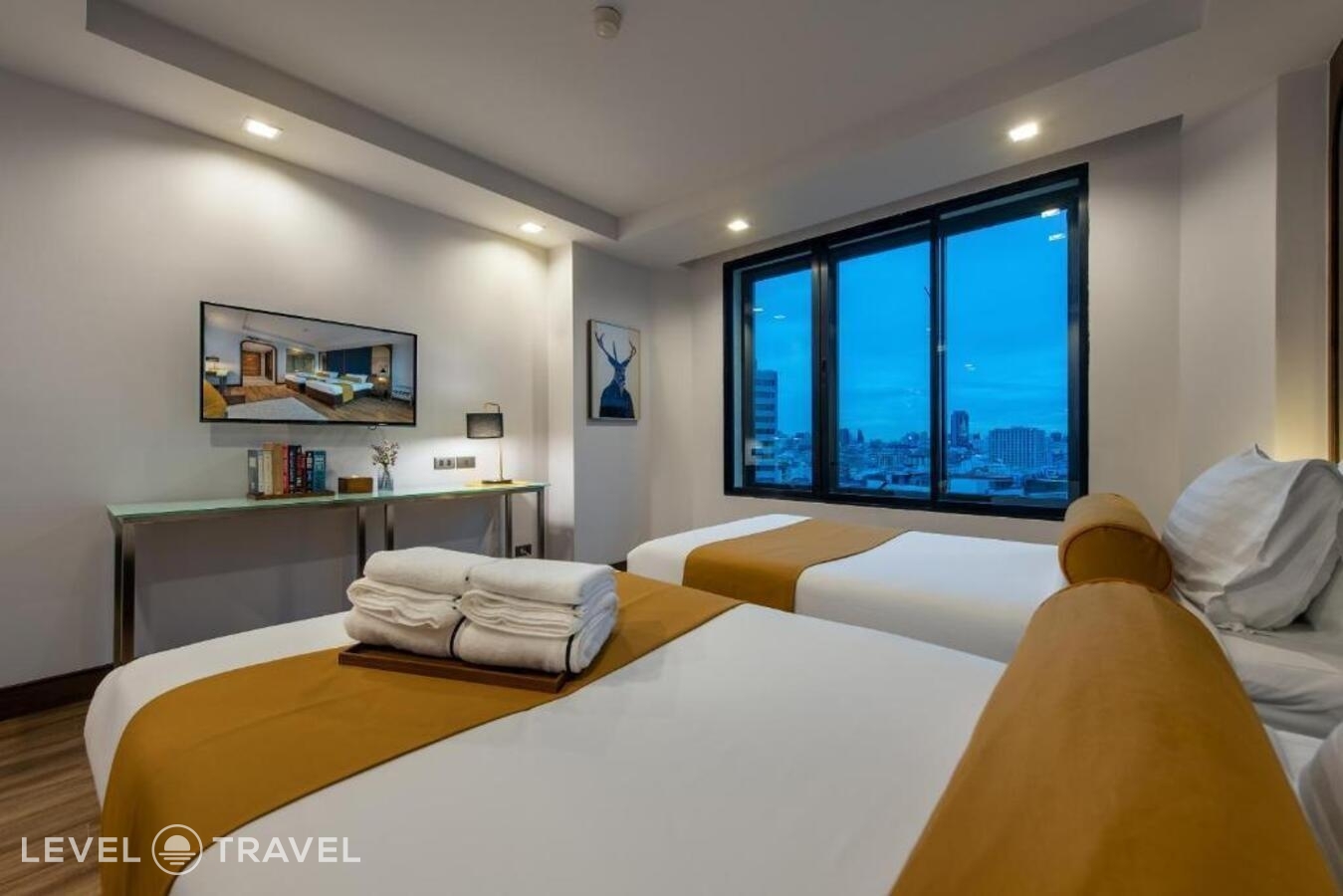 фотографии номера Улучшенный (две односпальные кровати) отеля Graph Hotel (Ex. Bangkok Chada Hotel) в Таиланд(Бангкок) - фото №10