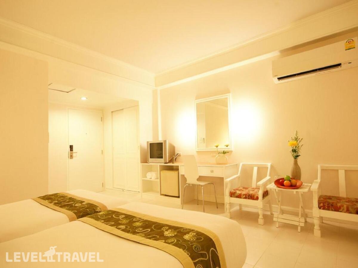 фотографии номера Стандартный (две односпальные кровати) отеля Bella Express Hotel (Ex. Best Western Bella Express) в Таиланд(Центральная Паттайя) - фото №3