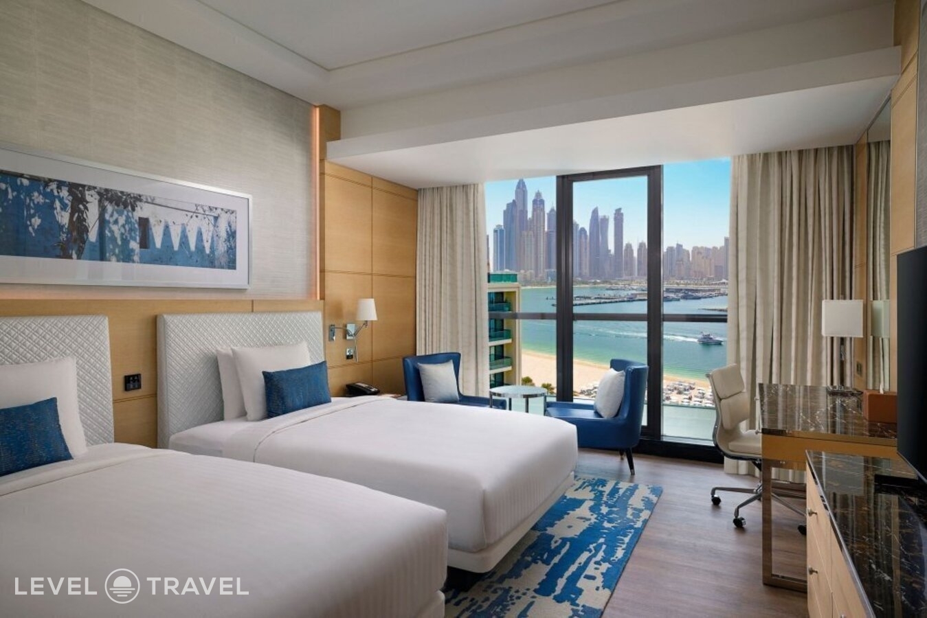 фотографии номера Семейный делюкс отеля Marriott Resort Palm Jumeirah в ОАЭ(Дубай Пальма) - фото №1