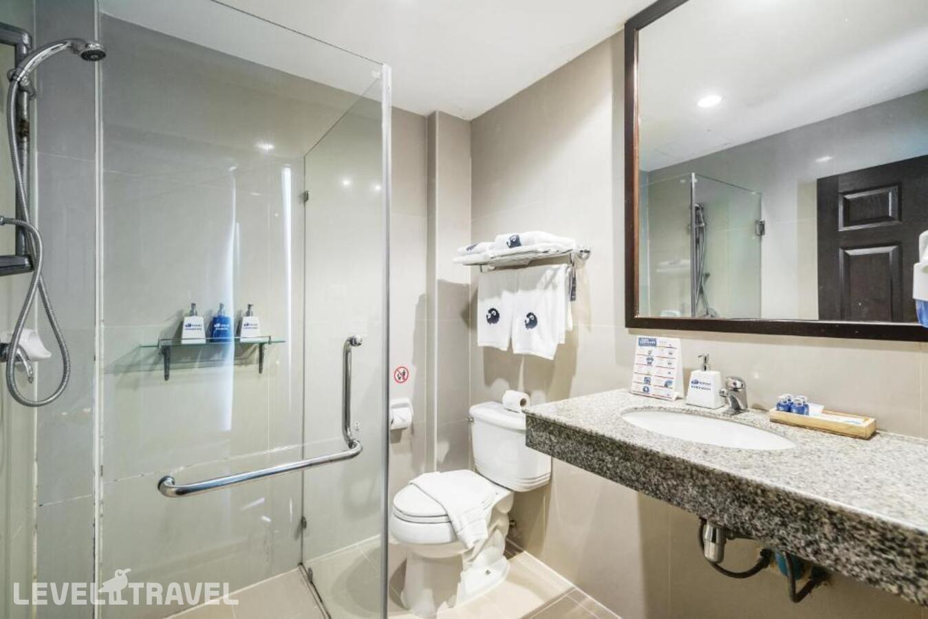 фотографии номера Четырехместный номер отеля Kokotel Krabi Ao Nang ( Ex. White Sand Krabi Resort) в Таиланд(Ао Нанг) - фото №2