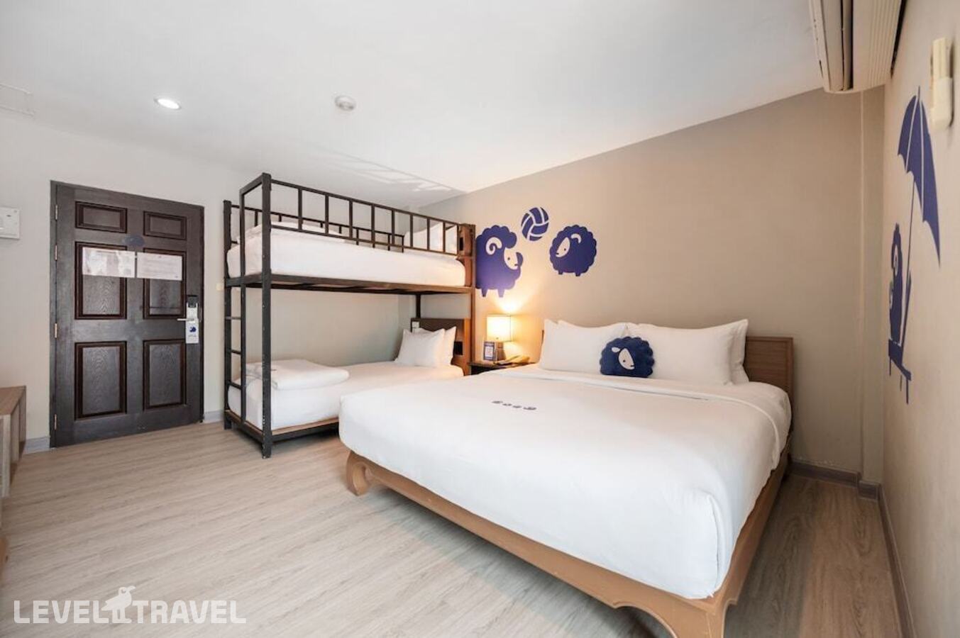 фотографии номера Четырехместный Комфорт отеля Kokotel Krabi Ao Nang ( Ex. White Sand Krabi Resort) в Таиланд(Ао Нанг) - фото №1