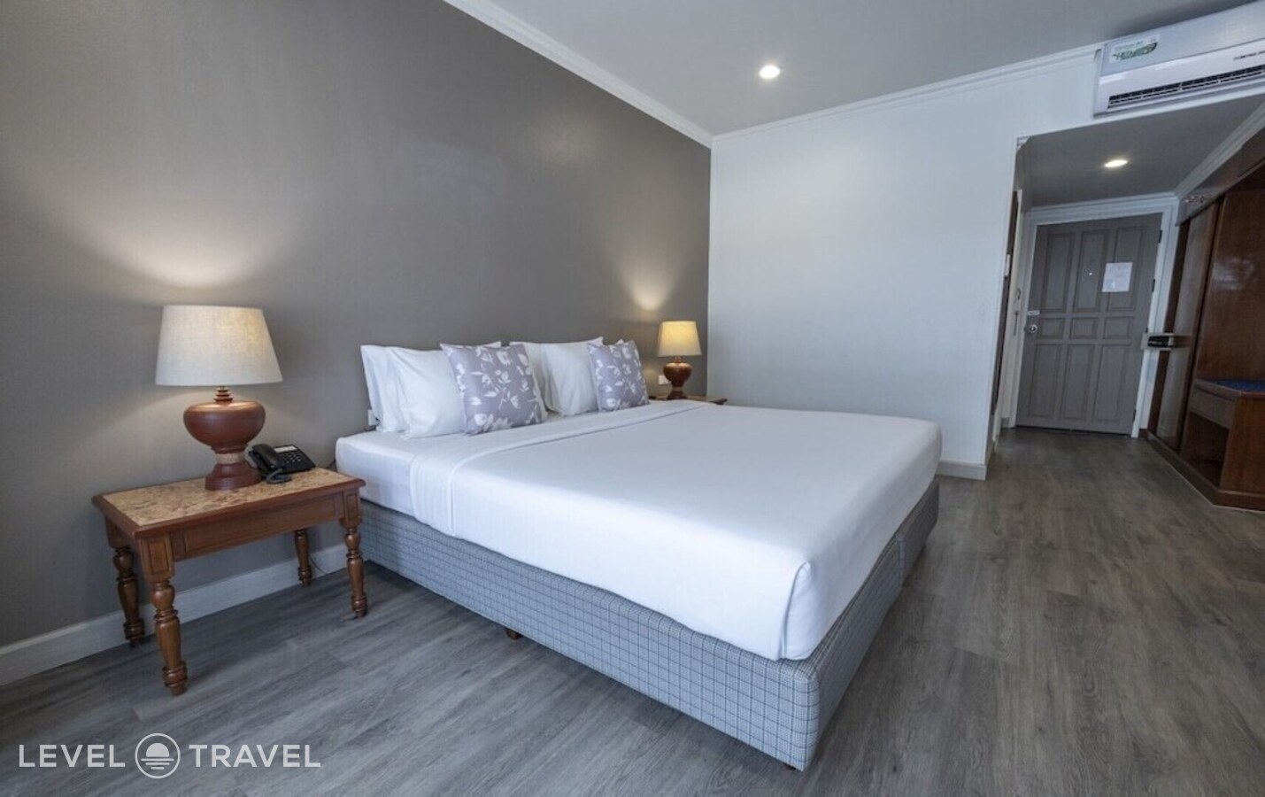 фотографии номера Трехместный делюкс отеля Sabai Wing Hotel в Таиланд(Центральная Паттайя) - фото №19