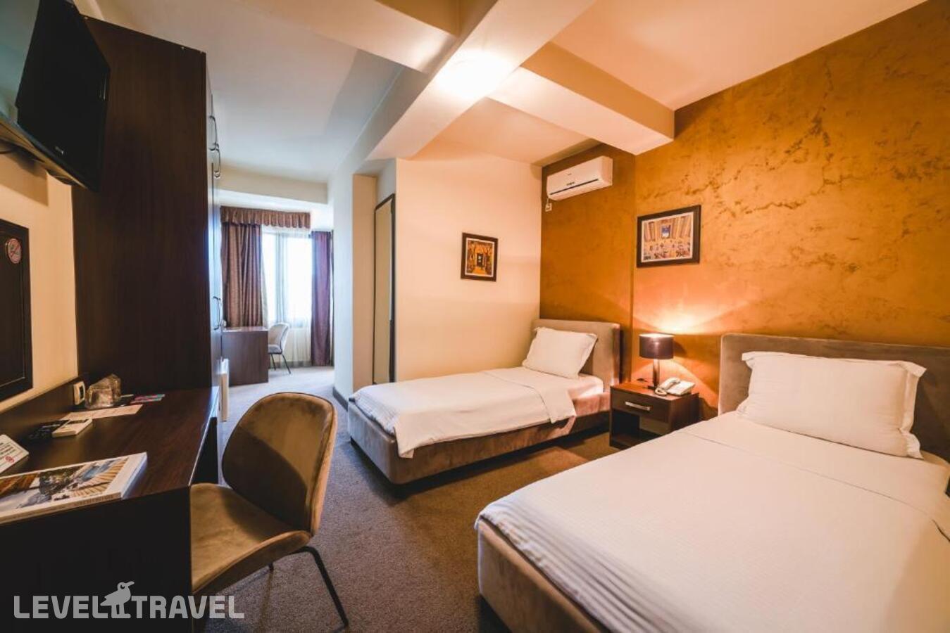 фотографии номера Стандартный (две односпальные кровати) отеля Hotel Keto в Черногория(Подгорица) - фото №3