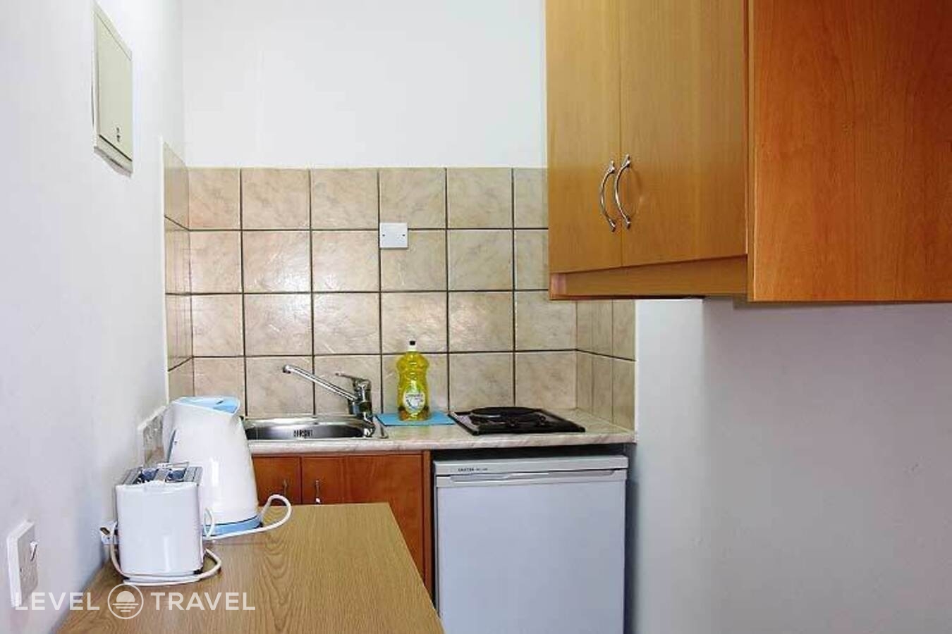 фотографии номера Студия (две односпальные кровати) отеля Sun Hall Beach Hotel Apts в Кипр(Ларнака) - фото №2