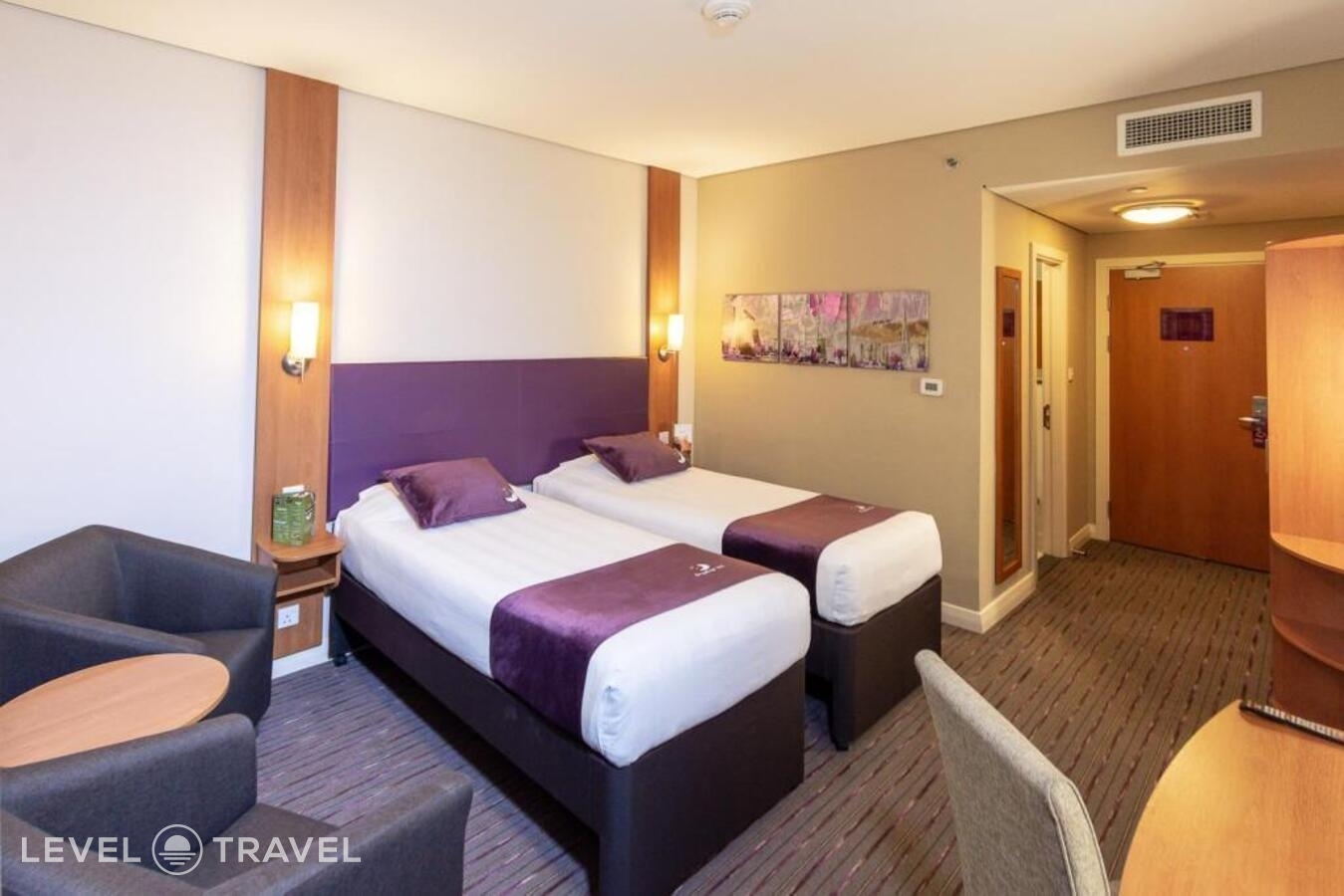 фотографии номера Стандартный (две односпальные кровати) отеля Premier Inn Capital Center в ОАЭ(Абу-Даби) - фото №1
