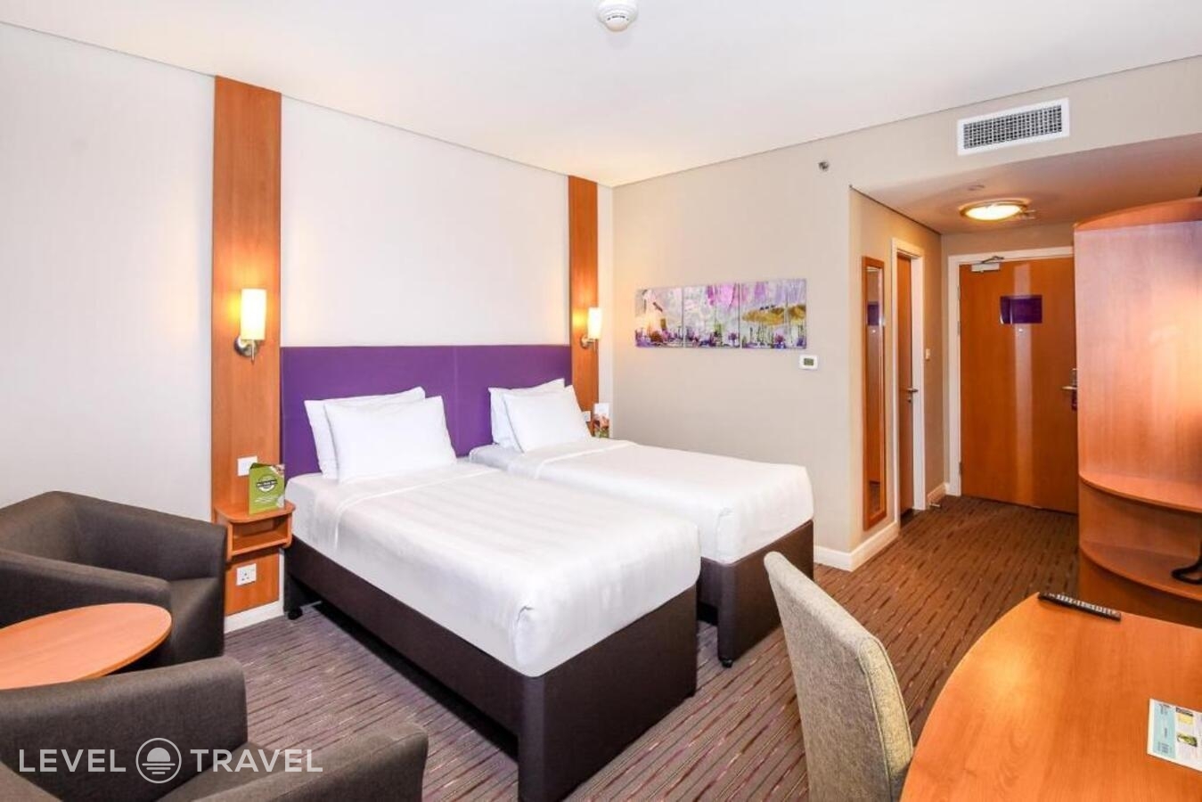 фотографии номера Стандартный (две односпальные кровати) отеля Premier Inn Capital Center в ОАЭ(Абу-Даби) - фото №2