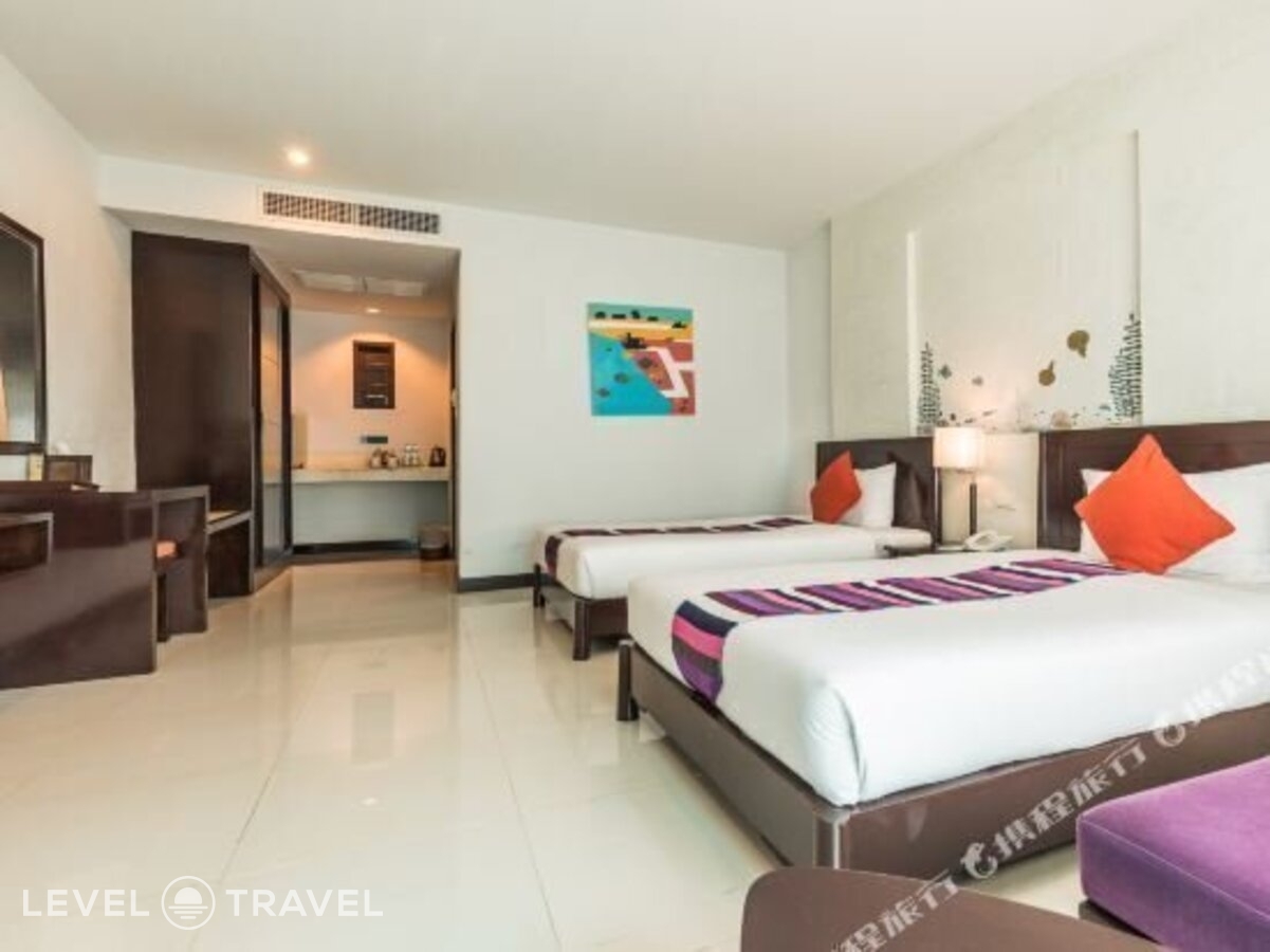 фотографии номера Делюкс с видом на бассейн отеля Krabi Aquamarine Resort в Таиланд(Ноппарат Тара) - фото №4