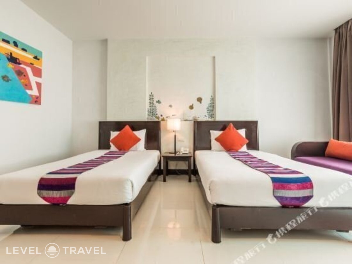 фотографии номера Делюкс с видом на бассейн отеля Krabi Aquamarine Resort в Таиланд(Ноппарат Тара) - фото №3