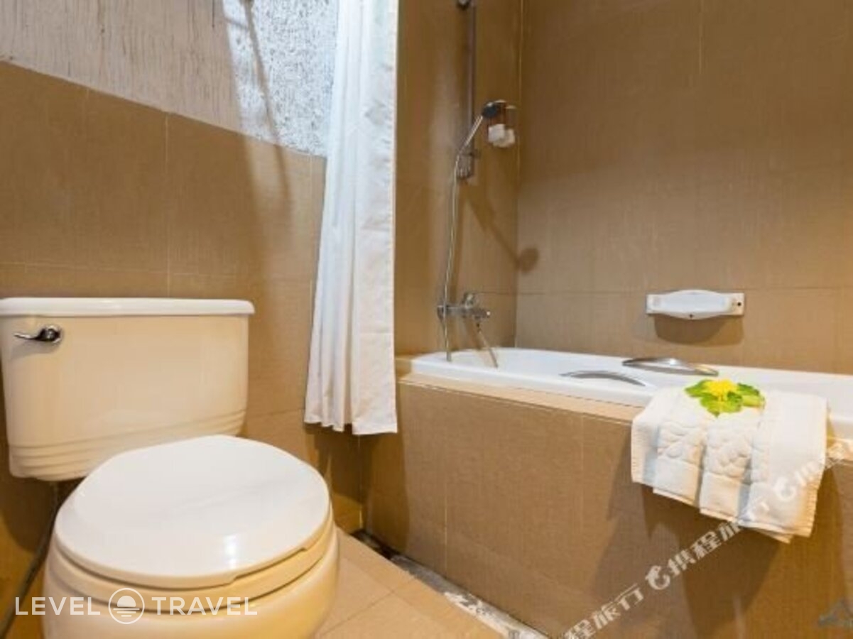 фотографии номера Делюкс с видом на бассейн отеля Krabi Aquamarine Resort в Таиланд(Ноппарат Тара) - фото №25