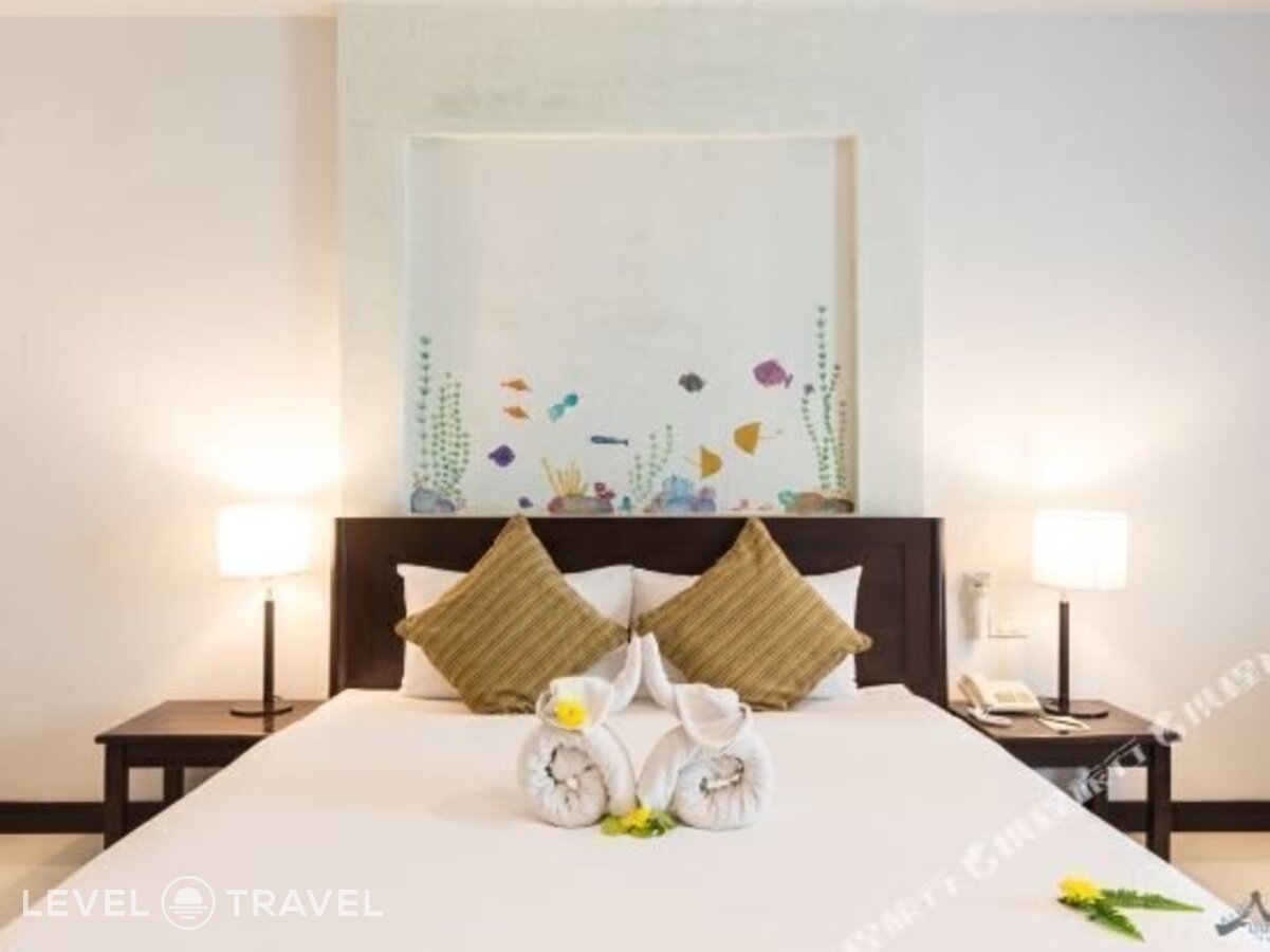 фотографии номера Делюкс с видом на бассейн отеля Krabi Aquamarine Resort в Таиланд(Ноппарат Тара) - фото №12